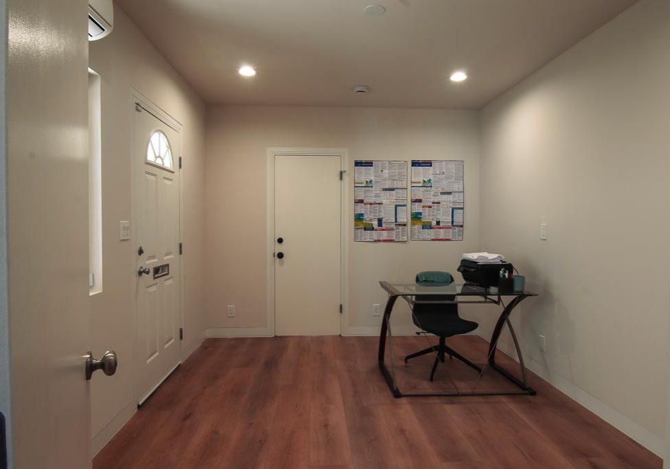 Single Space option for office use. Separate entrance and storage space